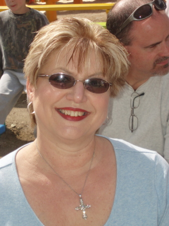 Lynn Quick's Classmates® Profile Photo