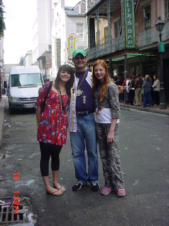 popa with our girls, down town nawlins