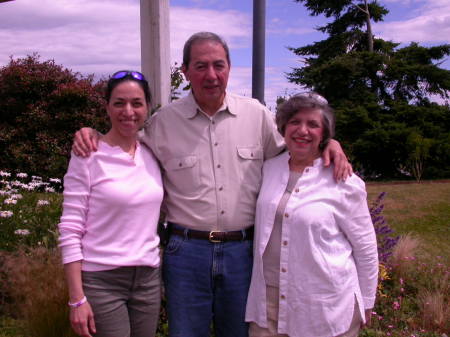 Jeanne, Roland, Sandra, Greenbank Farm, Whidbey Island, WA 2007