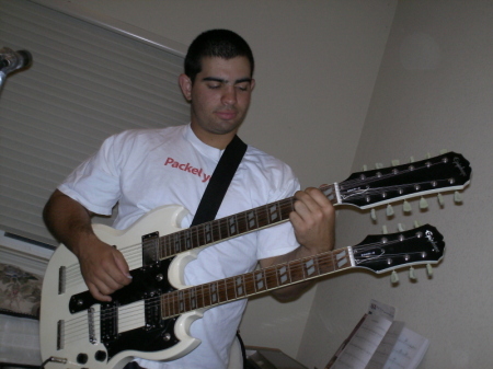 Jesse is a college student and ROCK musician--looking for band mates----NO EMO or SCREAMO