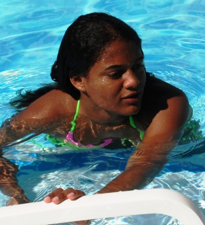 Bria in the pool in Cancun