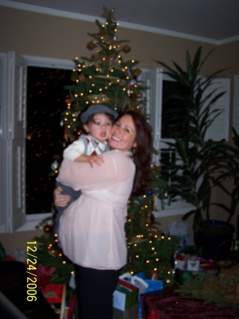 Very pregnant w/ Alec - Christmas 2006