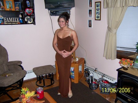 ASHLEY THE MIDDLE CHILD READY FOR THE RING DANCE 11/2006