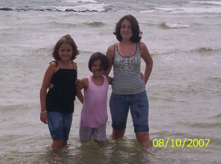 Chels, Sum and Becca Barnagat Lighthouse N.J.