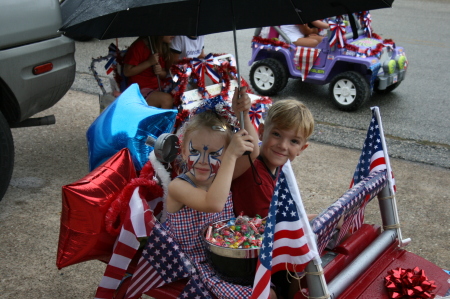 July 4th parade, 2007! Yep, we've been Americanized lol!