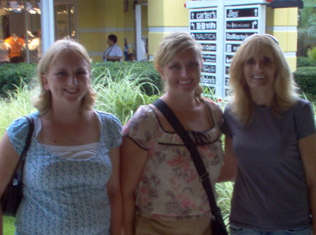 My mom, my sister Melissa and me (middle) July 2007.