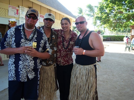 Me,Deebo,host& Sascha in Hawaii