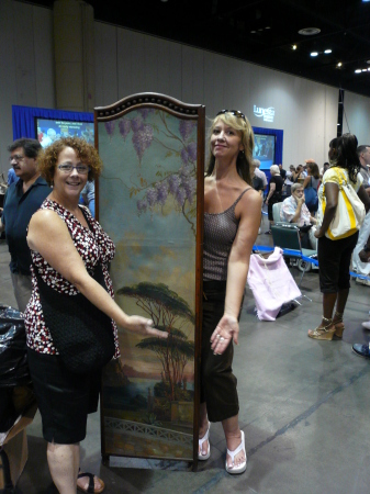 Sis (Donna) and I at Antiques Roadshow in Orlando this summer