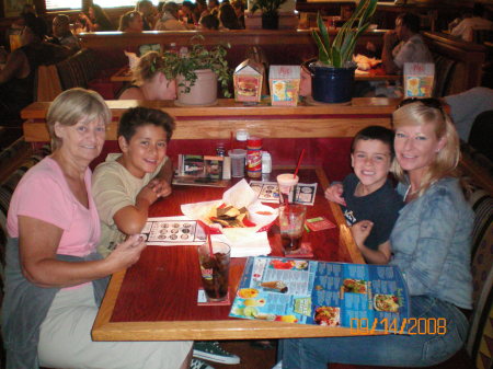 Red Robin 2008