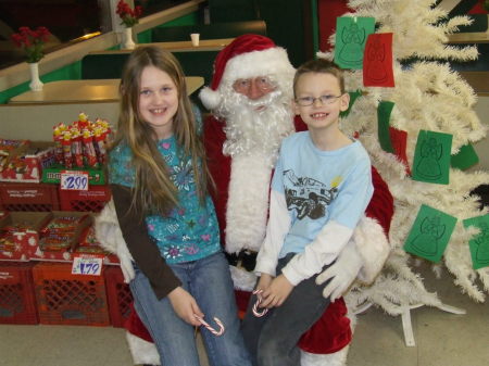 Bayley and Brayden - Christmas 2009