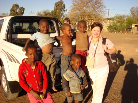 Old Naledi children