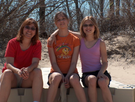 Sonya, Megan & Mindy 2007