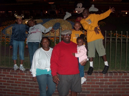 Yelder family and neice at Disneyland