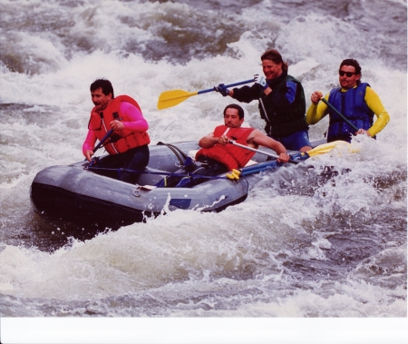 1 ugly river+4 guys that thought they could raft=BAD MIX