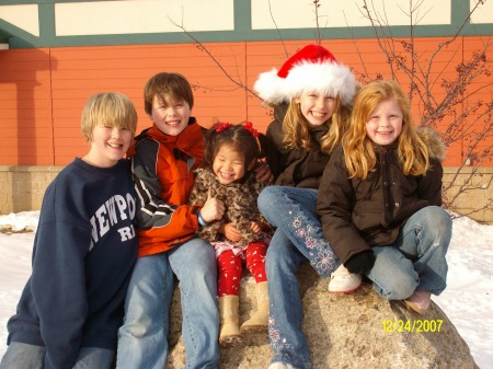 Sophie,Austen,Lily, Zac and Kate (Kelly's kids