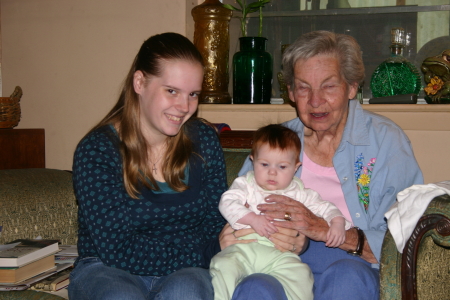 Julia Alexys & Great-grandma Jonnie