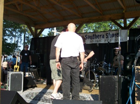 Trying to help on stage with Bill Kitchner band (was in Commander Cody)