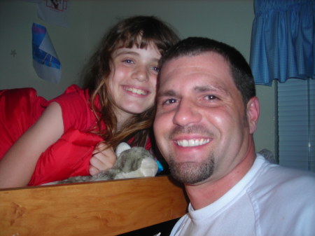 Isabelle and her dad, Jayme Taylor '07