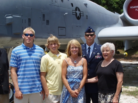 Family Shot - Luke, McLain, Lucy, Jon and Doris