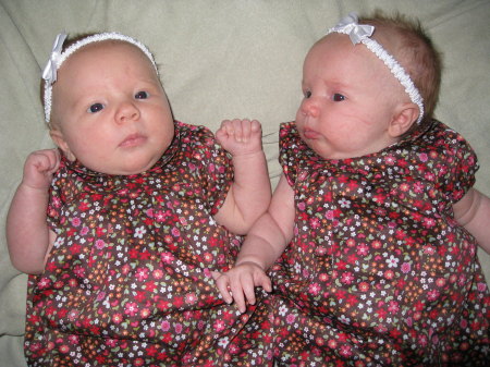 Kelsey & Kylianne at 6 weeks