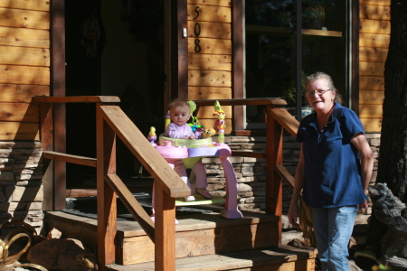 Elizabeth visiting Mammy in Arizona, Nov.2008