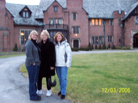 Stan Hywett Hall - Dec. 2006, Trudy, Mom and Me