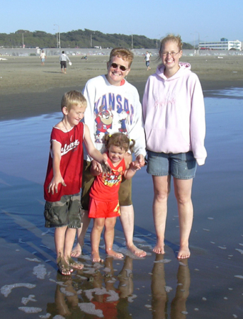MorMor with Kansas Kids at Ocean Beach
