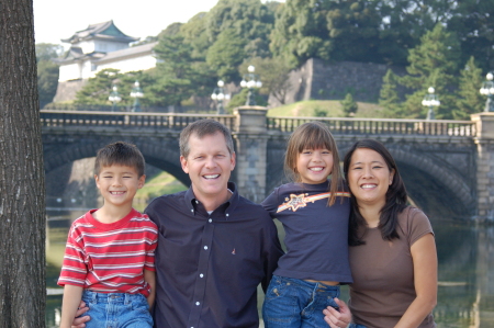 The Reeve Family in Tokyo at the Imperial Palace, Oct 2006