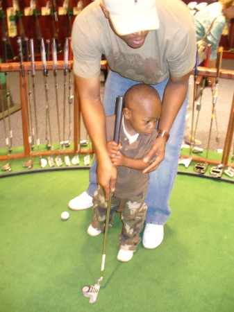Daddy and Jordan Shopping for putters 2007