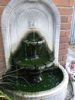 the smaller fountain