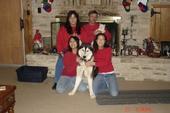 Von Ron Carolyn Jennifer and our pets Christmas 06