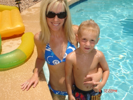 Living in our pool!