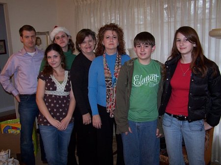 christmas 2006 nanny with grandkids