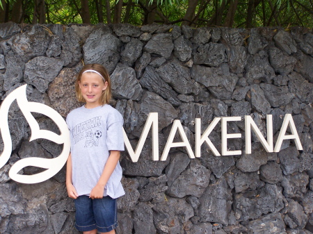 Makena, 9