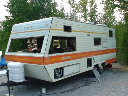 1974 trailer restore - somewhat apart