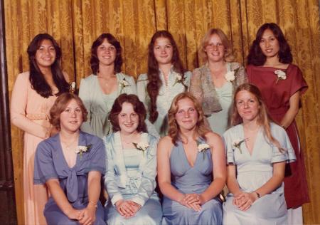 '77 Senior Ball Hostesses