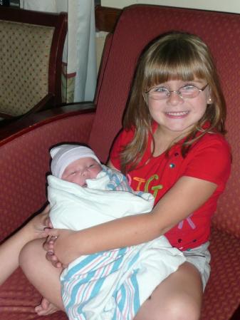 CARLEY & HER BRAND NEW BABY SISTER ALYSSA