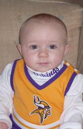 Nevaeh is a Future Vikings Cheerleader at 8 Months old