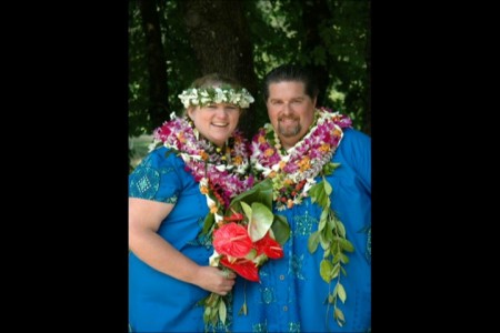 Bret & Julie - Hawaiian Wedding 8/5/06