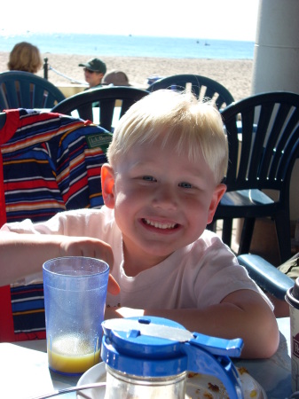 Will - breakfast at the beach in SB, Dec 2007