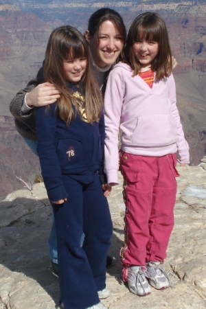 Girls at the Grand Canyon (Feb 2007)