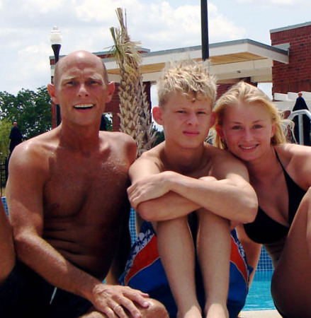 with Alex and Kristina at the pool