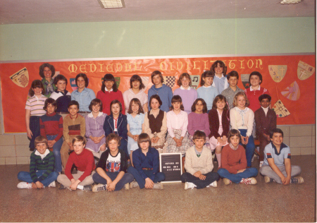 Mrs Pitaressi's 5th Grade Class 1981-1982