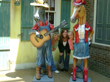 Lori, Ginger, and Kim in Nashville
