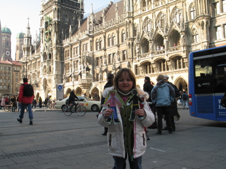 Kaytlin and Flat Stanley Visit Munich Germany