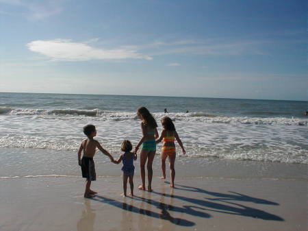 I love this picture of the kids on the beach!
