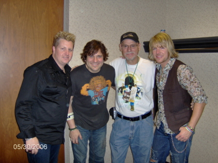 Backstage with friends: Rascal Flatts