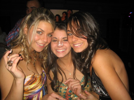 My 3 girls.....Arielle, Mariah & Shana