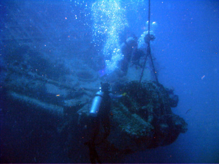 Diving on the "Cayman Salvage Master" south of Key West, 2005