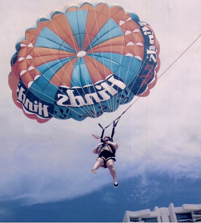 parasailing in acapulco